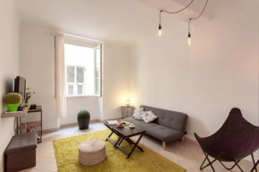 L23 Rossetti Old town 3 min to the SEA/AC & WIFI